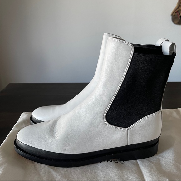 Like New Vince Cecil White Leather Chelsea Ankle Boot - Picture 4 of 6